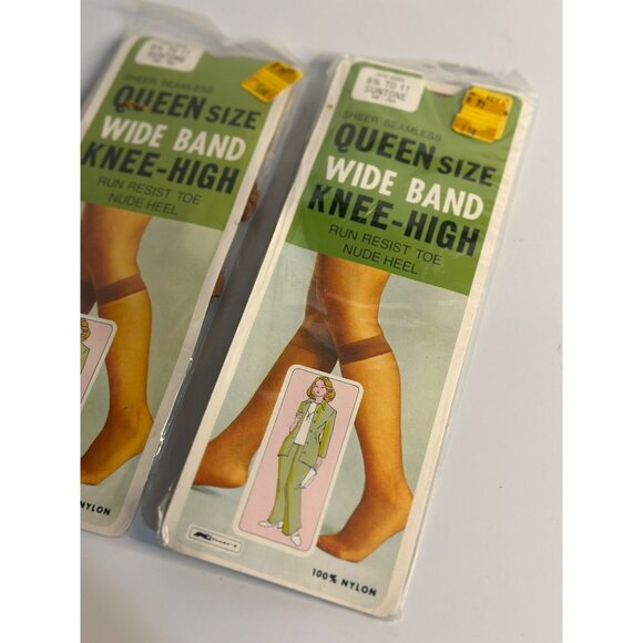 VTG Kmart Sheer Seamless Queen Size Knee-Highs - Mist Tone Nylon Stockings (NOS) - Picture 2 of 5